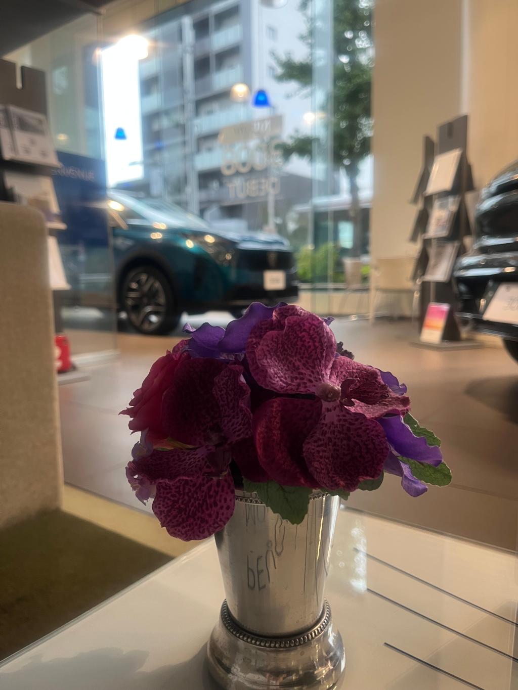 お花が新しくなりました