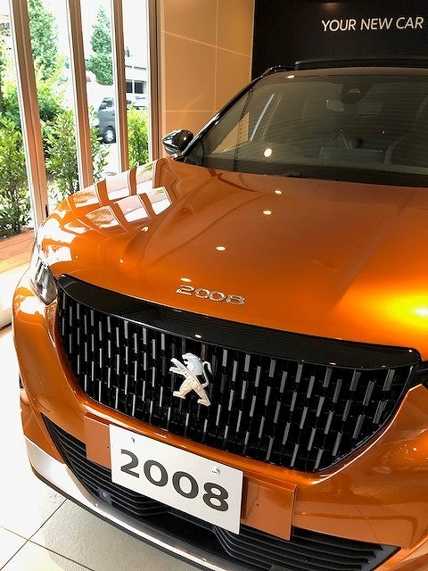 NEW SUV PEUGEOT 2008