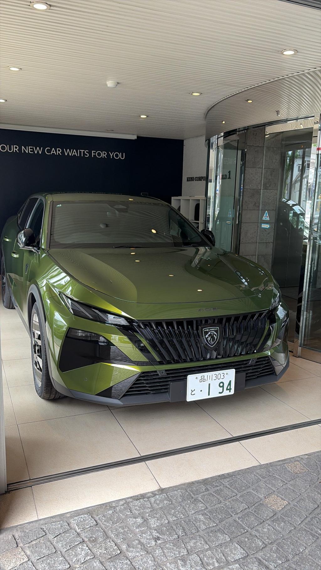 新型408 GT HYBRID 展示中